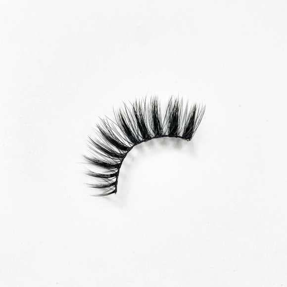 Tina T Bold Glam Volume Instagram False Eyelashes - Picture 11 of 13